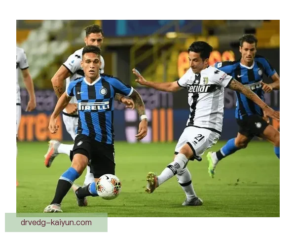 金玟哉在孔帕尼战术体系中扮演核心角色，表现值得关注